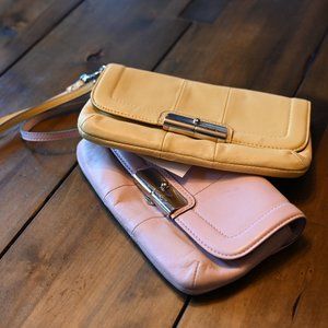 Vintage Coach clutch/wristlet bag